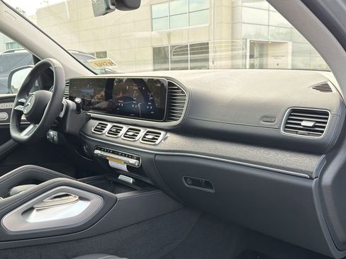New 2026 Mercedes-Benz GLS 450 4MATIC image 23