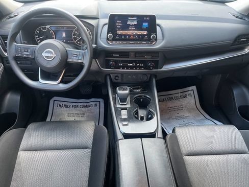 Used 2024 Nissan Rogue SV FWD image 12