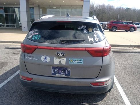 Used 2017 Kia Sportage LX w/ LX Popular Package image 6