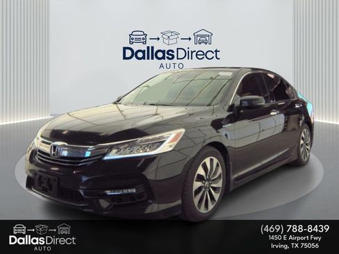 Used 2017 Honda Accord Touring image 2