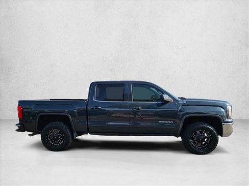 Used 2018 GMC Sierra 1500 SLE w/ SLE Value Package AWD/4WD image 4