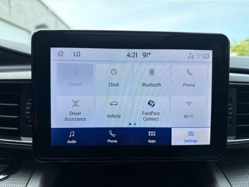 Certified 2024 Ford Explorer XLT w/ Equipment Group 202A AWD/4WD image 5
