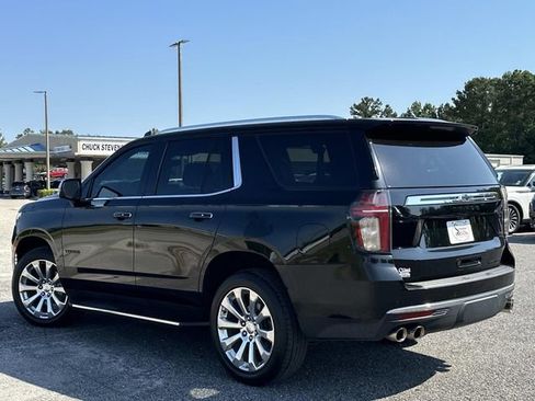 Used 2021 Chevrolet Tahoe Premier w/ Premium Package image 17