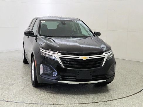 Used 2023 Chevrolet Equinox LT FWD image 2