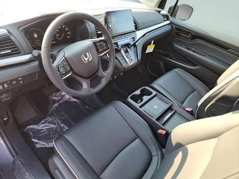 New 2026 Honda Odyssey Touring image 26