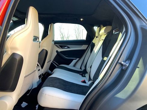 Certified 2022 Jaguar F-PACE SVR image 13