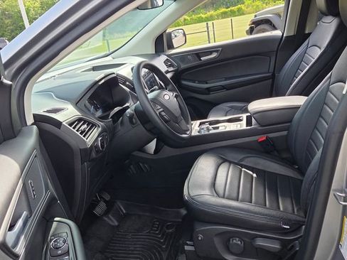 Used 2024 Ford Edge SE AWD/4WD image 5
