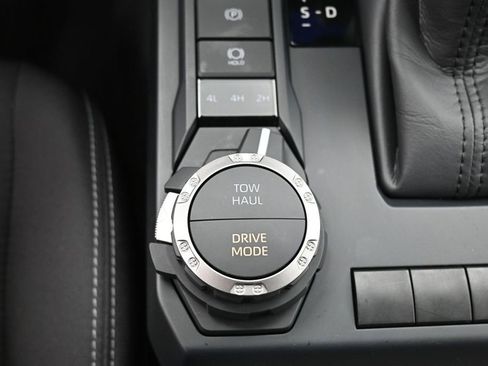 Certified 2025 Toyota Tacoma TRD Sport AWD/4WD image 24