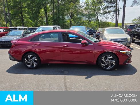 Used 2024 Hyundai Elantra SEL w/ Convenience Package FWD image 7