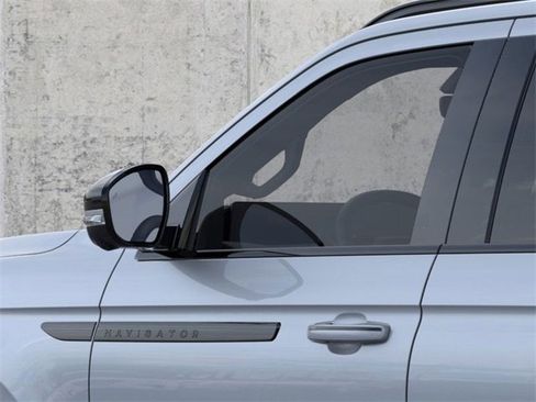 New 2025 Lincoln Navigator Reserve w/ Jet Appearance Package image 20