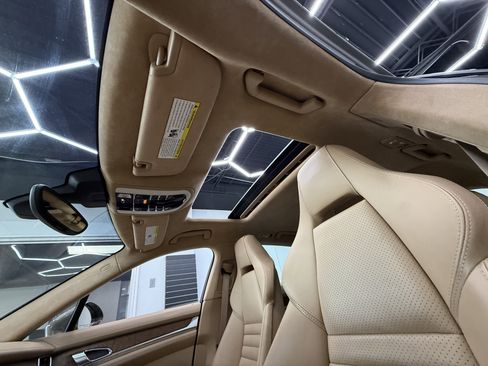 Used 2010 Porsche Panamera Turbo image 12