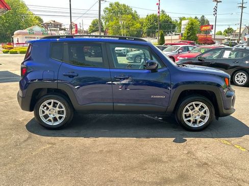 Used 2020 Jeep Renegade Latitude w/ Cold Weather Group AWD/4WD image 8
