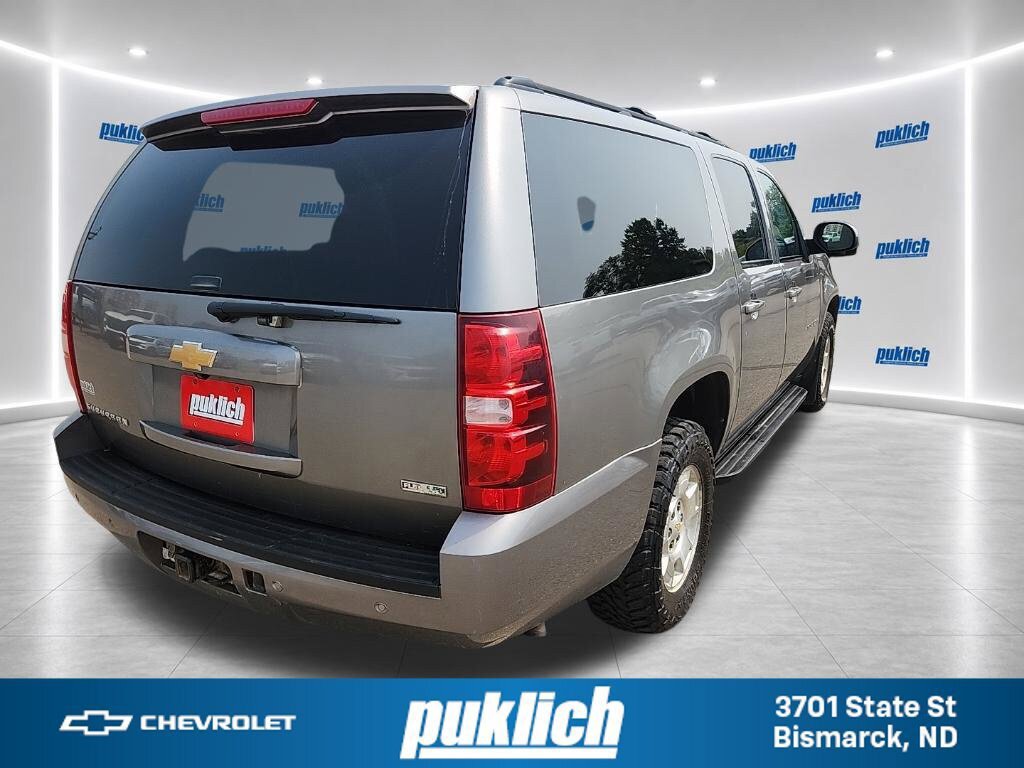 Used 2012 Chevrolet Suburban LS w/ Convenience Package 1 AWD/4WD image 5