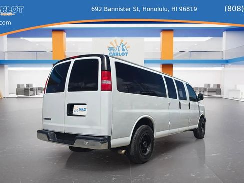 Used 2019 Chevrolet Express 3500 LT w/ LT Preferred Equipment Group RWD image 7