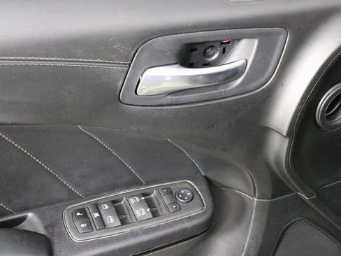 Used 2022 Dodge Charger SXT image 17