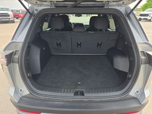 Used 2025 Chevrolet Equinox LT image 20