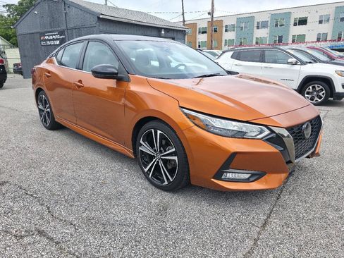 Used 2021 Nissan Sentra SR FWD image 3