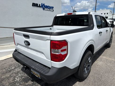 Used 2025 Ford Maverick XLT FWD image 2