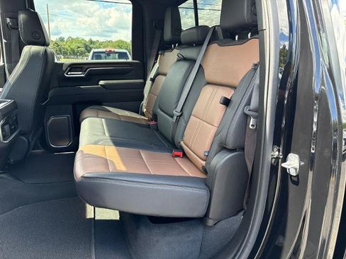 Used 2024 Chevrolet Silverado 2500 High Country w/ High Country Premium Package AWD/4WD image 20