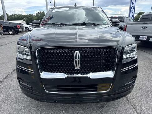 Certified 2024 Lincoln Navigator Reserve AWD/4WD image 2