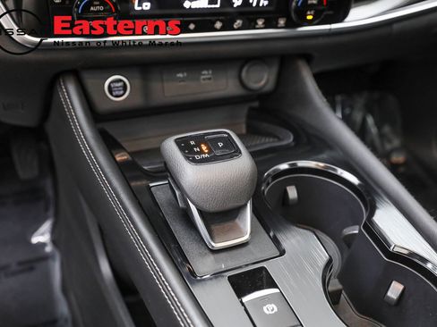 Used 2023 Nissan Rogue SL image 13