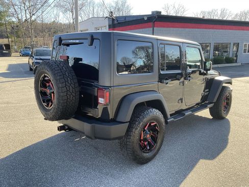 Used 2017 Jeep Wrangler Unlimited Sport w/ Quick Order Package 24S AWD/4WD image 5
