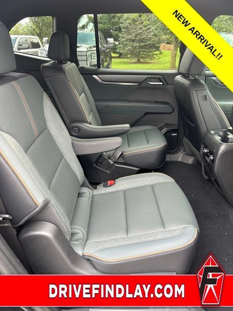 Used 2026 GMC Acadia AT4 w/ LPO, All-Weather Package AWD/4WD image 7