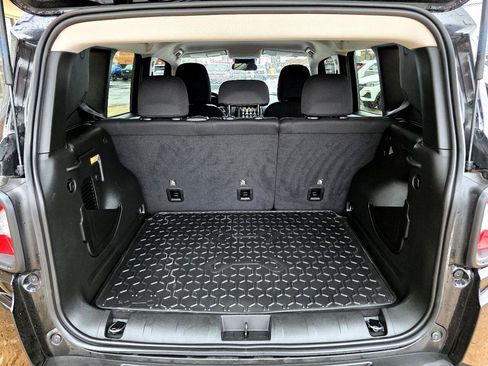 Used 2023 Jeep Renegade Latitude image 25