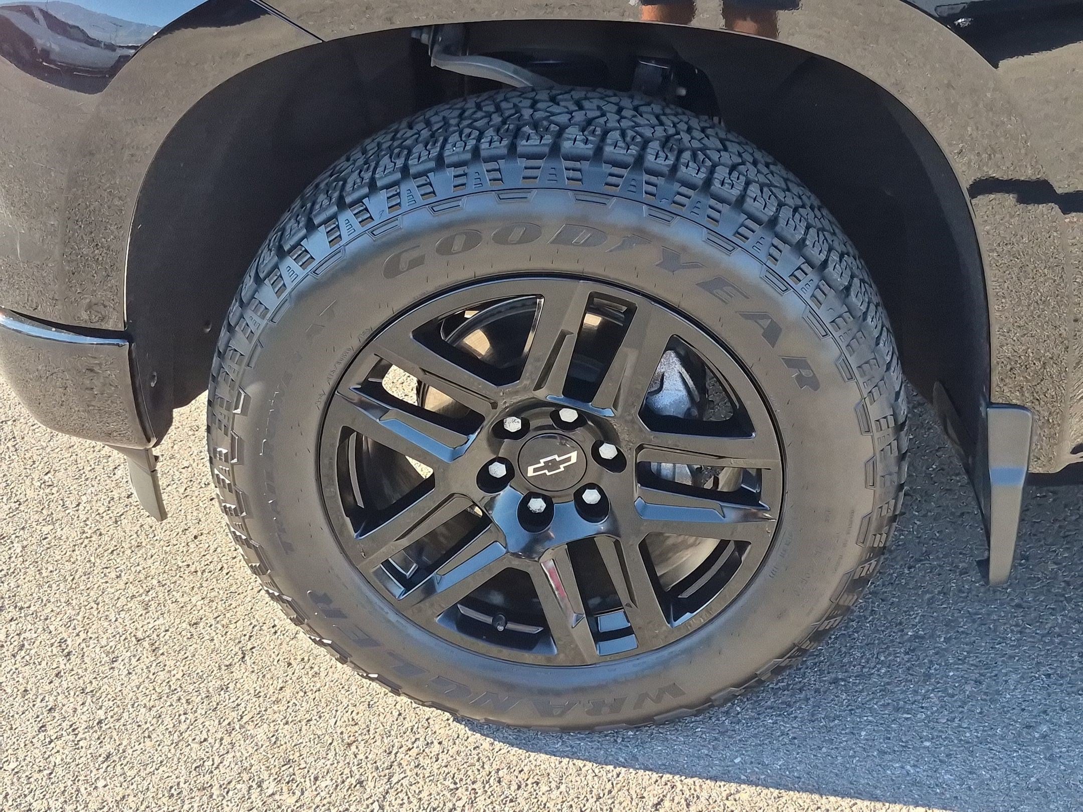 Used 2023 Chevrolet Silverado 1500 RST w/ Z71 Off-Road Package AWD/4WD image 11