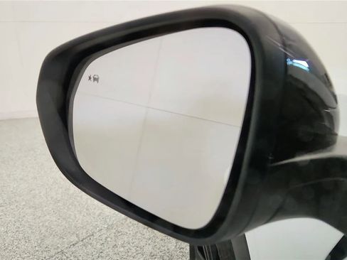 Used 2025 Chevrolet Trax ACTIV w/ Driver Confidence Package image 25