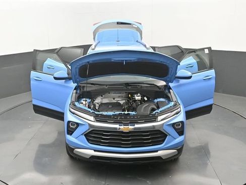 Used 2024 Chevrolet TrailBlazer LT w/ LT Cold Weather Package FWD image 32