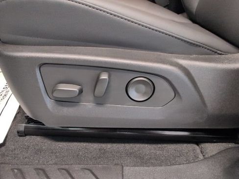 New 2026 Chevrolet Colorado Trail Boss AWD/4WD image 12