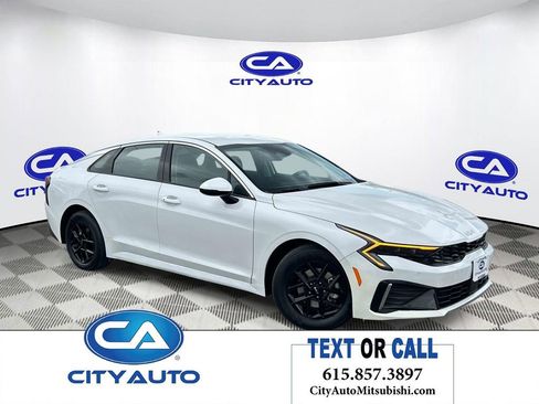 Used 2025 Kia K5 LXS FWD image 1