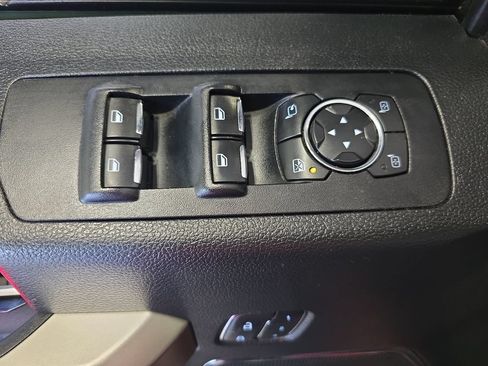 Used 2015 Ford F150 Lariat RWD image 29