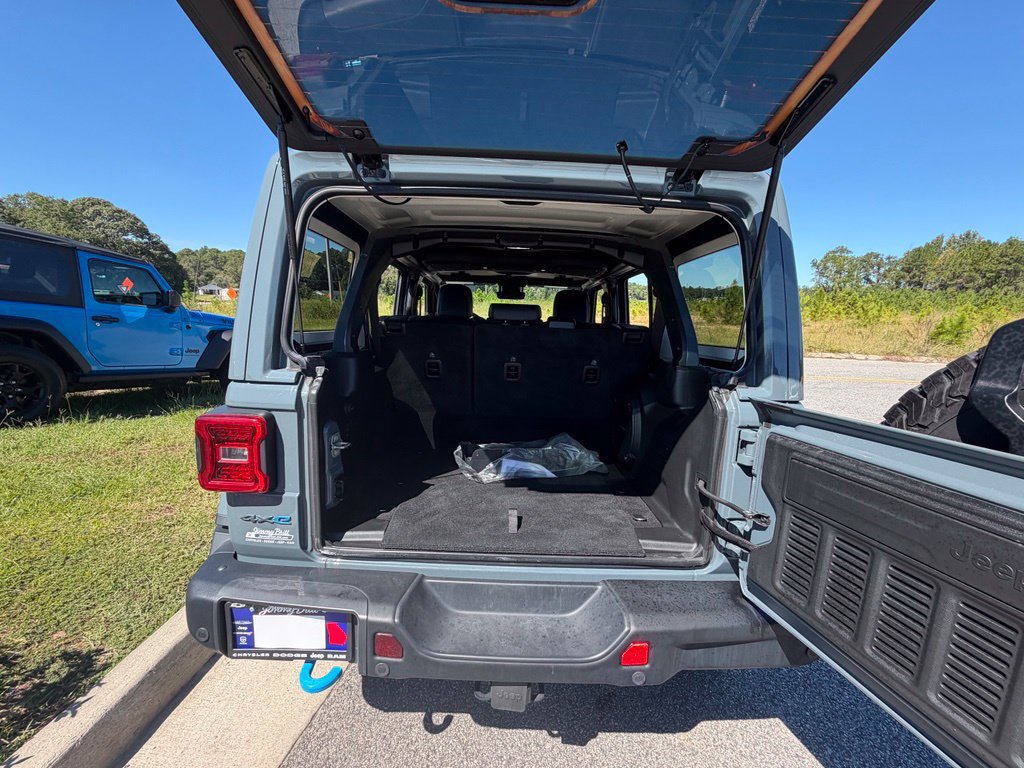 Used 2024 Jeep Wrangler Unlimited Rubicon 4xe AWD/4WD image 40