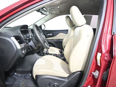 Used 2016 Jeep Cherokee Sport AWD/4WD image 20