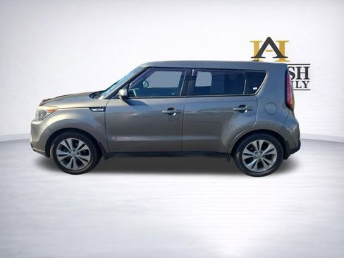 Used 2015 Kia Soul + FWD image 4