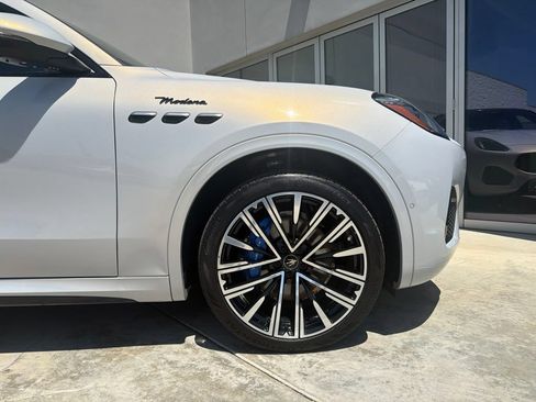 Certified 2023 Maserati Grecale Folgore AWD/4WD image 10