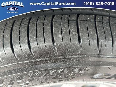 Used 2025 Chrysler Pacifica Select FWD image 14