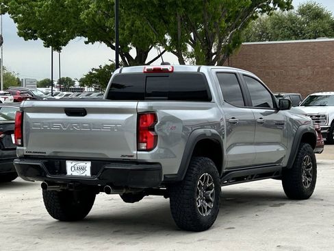 Used 2024 Chevrolet Colorado ZR2 w/ ZR2 Convenience Package III image 4