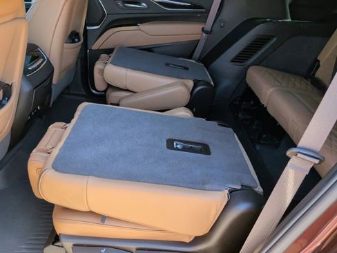 Used 2023 Cadillac Escalade Premium Luxury w/ LPO, Radiant Package image 38