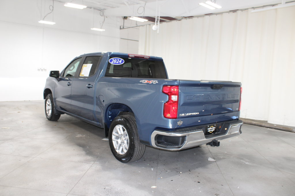 Used 2024 Chevrolet Silverado 1500 LT AWD/4WD image 7