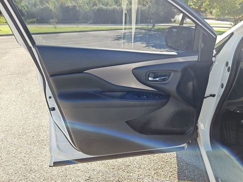 Used 2024 Nissan Murano SV w/ SV Midnight Edition Package image 12