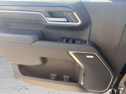 Used 2023 GMC Sierra 1500 SLT w/ SLT Premium Package image 23