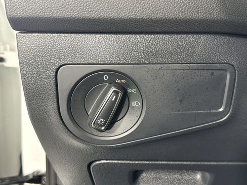 Used 2024 Volkswagen Tiguan SE AWD/4WD image 15