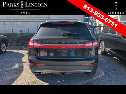 Used 2017 Lincoln MKX Reserve w/ Luxury Package image 9