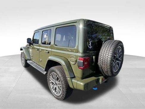 Used 2024 Jeep Wrangler High Altitude AWD/4WD image 3