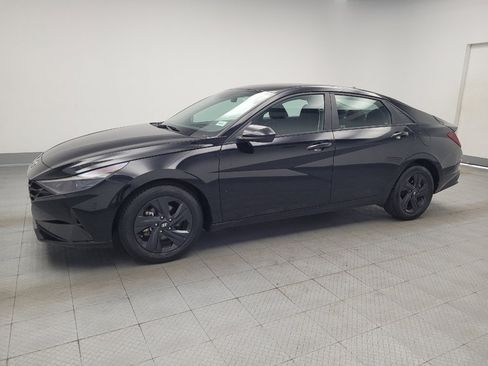 Used 2023 Hyundai Elantra SEL FWD image 2