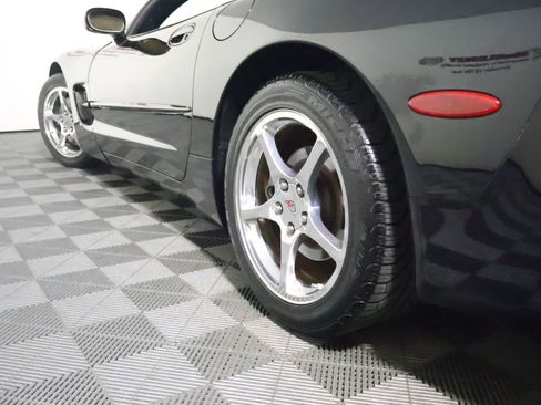 Used 2003 Chevrolet Corvette Convertible w/ Preferred Equipment Group1 RWD image 11