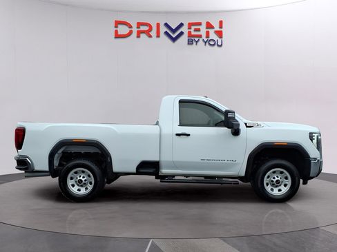 Used 2024 GMC Sierra 3500 Pro image 8